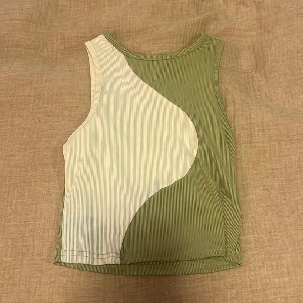 Tank top with swirl design